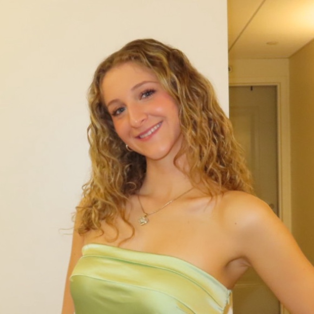 Meet your Posher, Alyssa